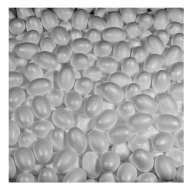 100x stuks piepschuim eieren hobby / knutsel materiaal 4,5 cm